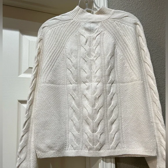NWOT Merino Blend Banana Republic Ivory Pura Merino-Blend Sweater Sz M - Picture 5 of 9